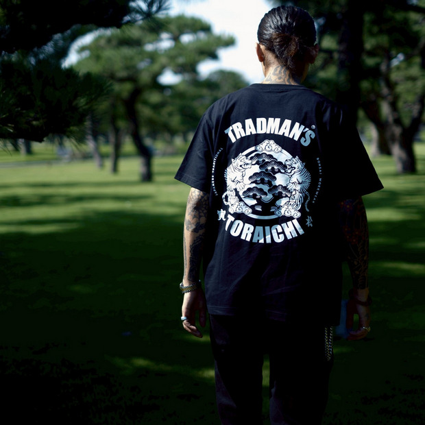【寅壱 × TRADMAN'S BONSAI】crew neck T-shirts　BLACK 詳細画像